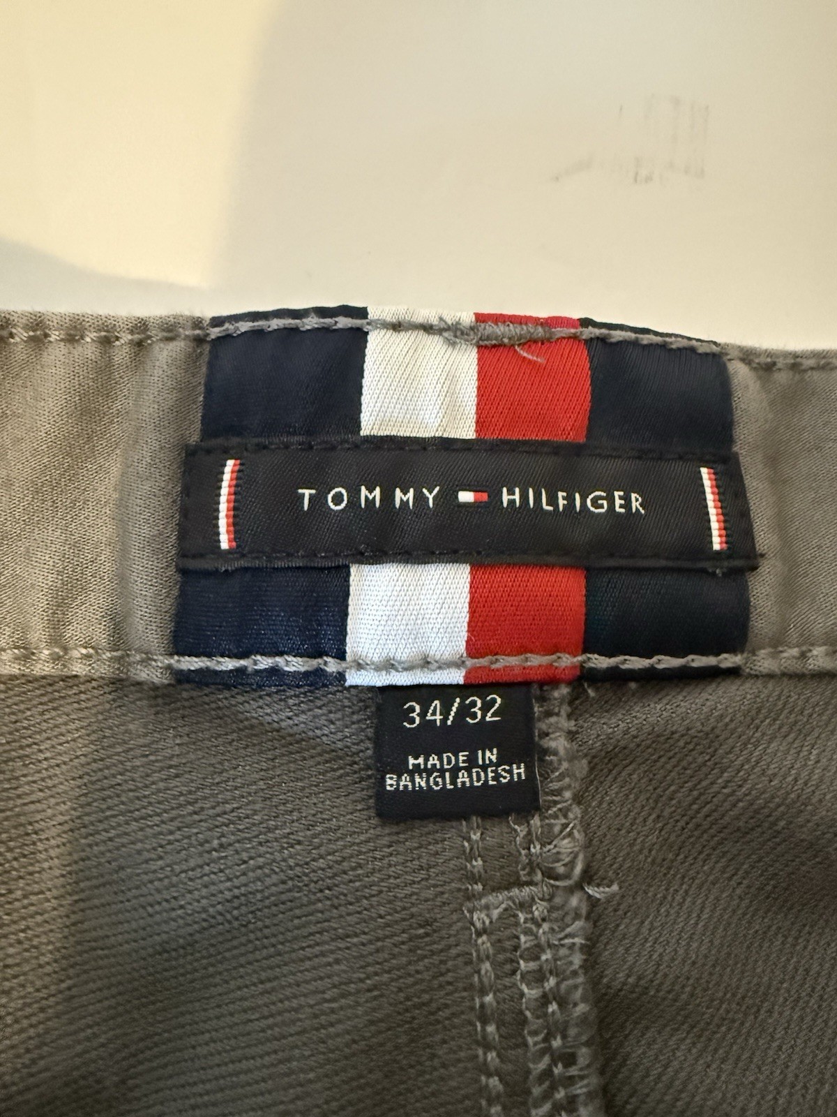 Tommy Hilfiger TH Flex Men’s Slim Flat Front Chino Pants Gray 34×32 Preppy