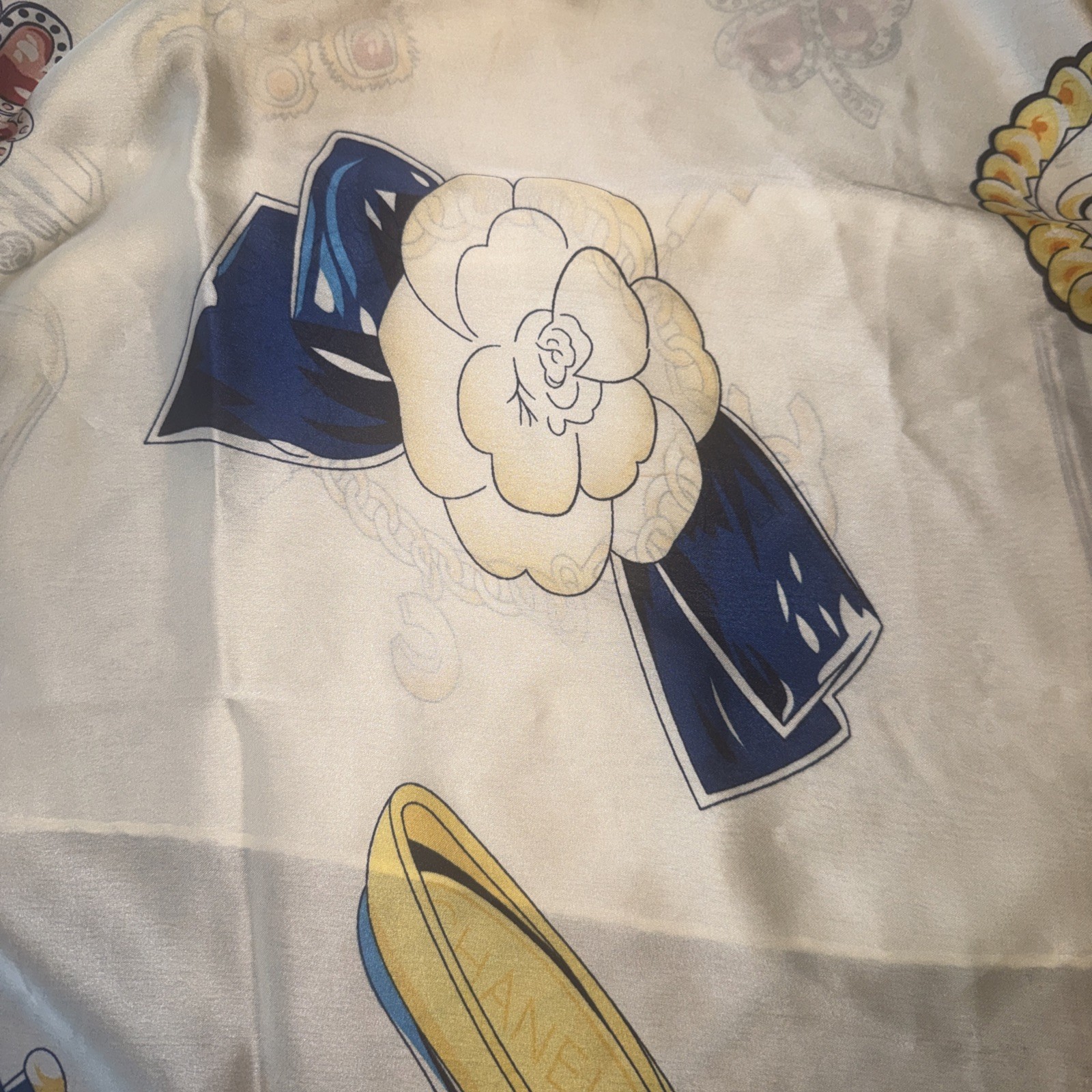 CHANEL Scarf Silk 100% Made In ITALY CC LOGO