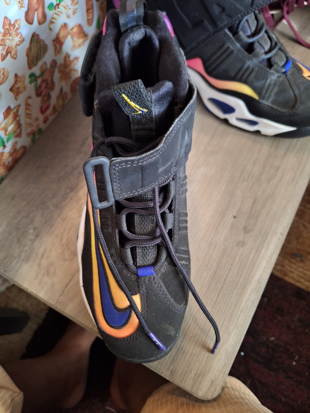 Nike Mid Top Colorblock Basketball Sneakers Lace Up Hook & Loop Colorful Men’s