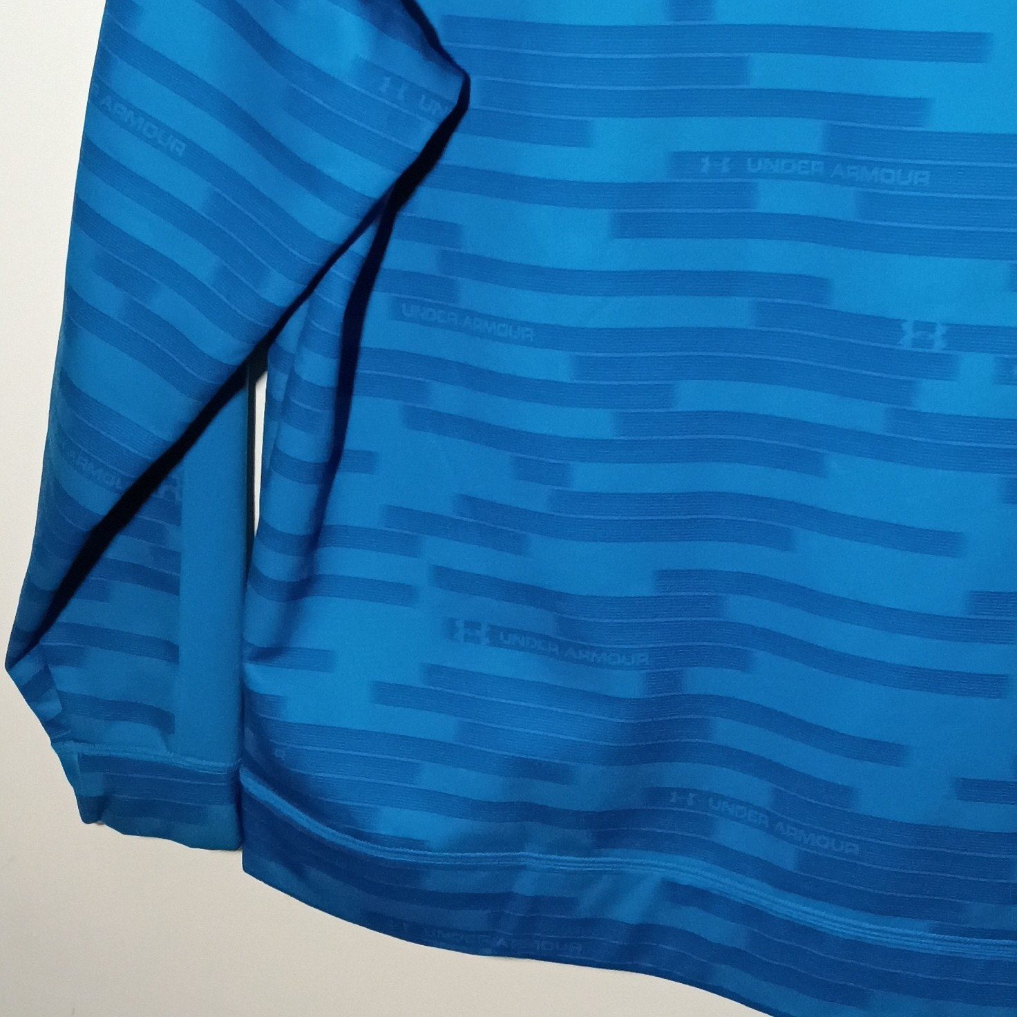 UNDER ARMOUR MENS LOOSE FIT BLUE STRIPE FULL ZIP HOODED JACKET SIZE LARGE