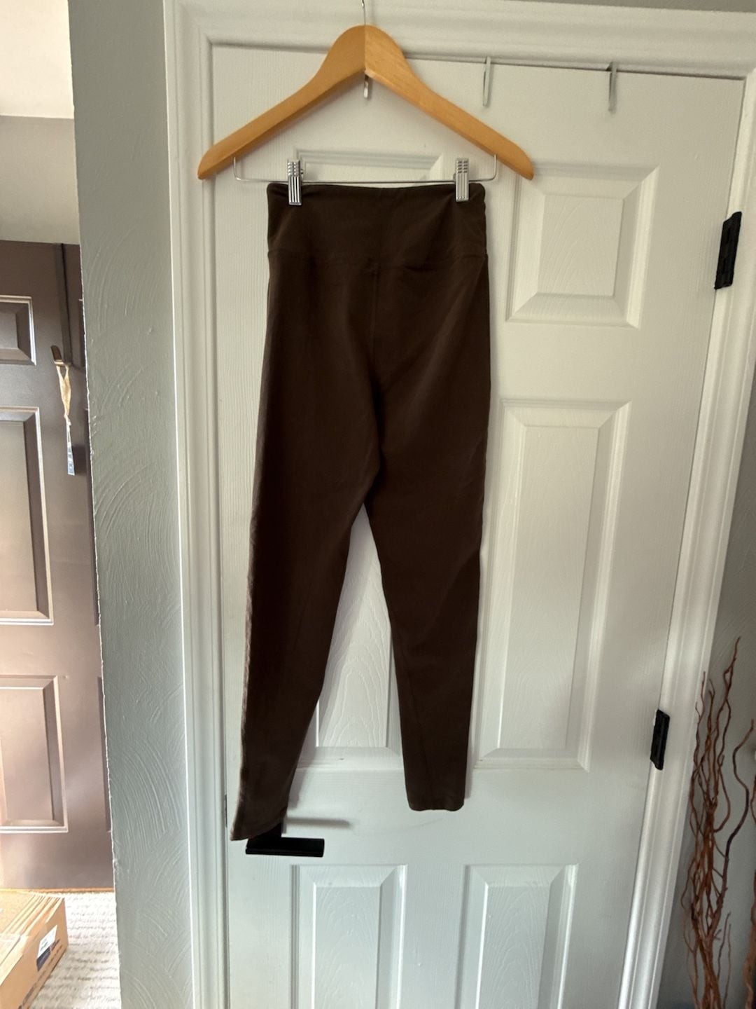 MATE The Label Women’s High-Rise Organic Cotton Leggings in Brown