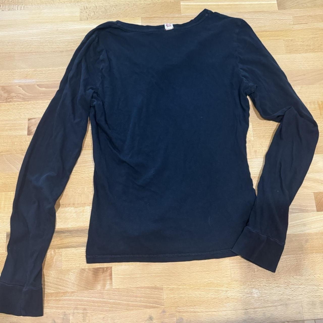 Women’s Black V Neck Long sleeve T-shirt Color Black New Size M