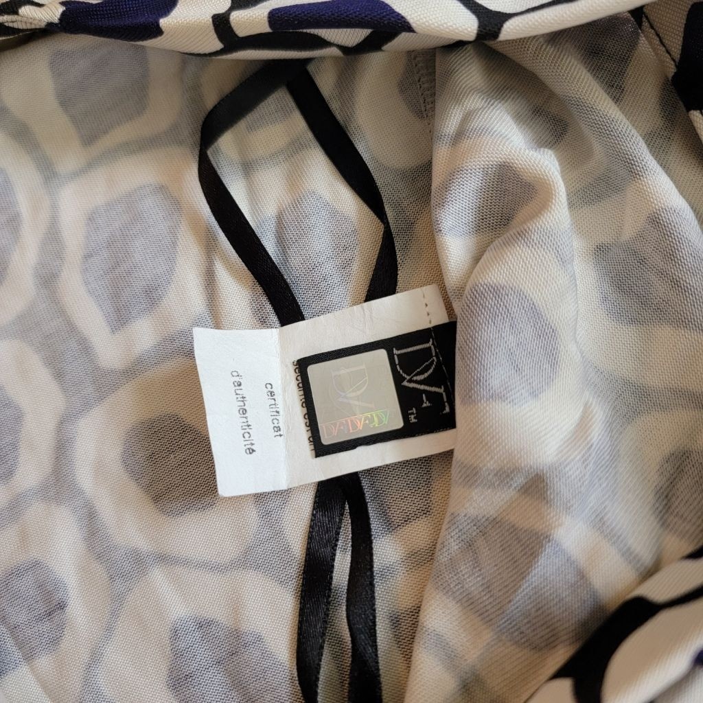 Diane Von Furstenburg Irregular Circle Print Blue White Silk Wrap Dress Womens 2