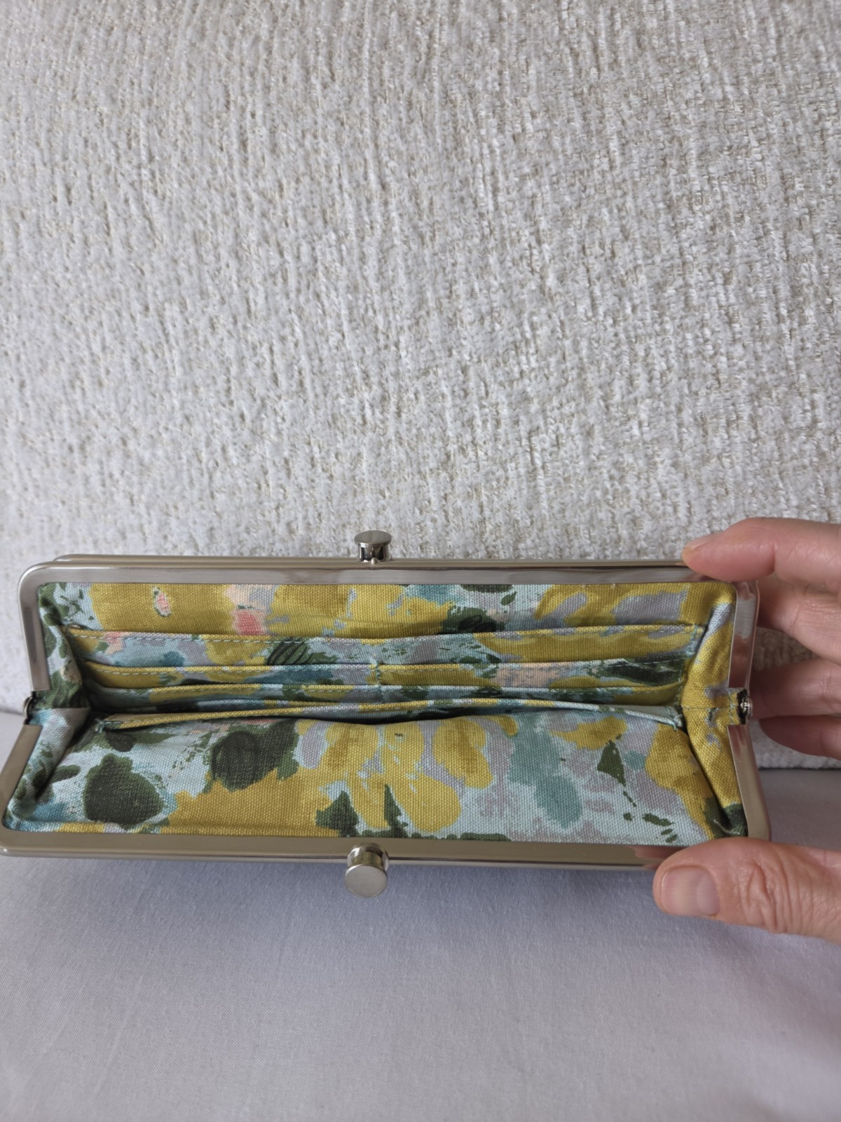 HOBO International Black Genuine Leather Kiss Lock Frame Clutch Wallet Floral