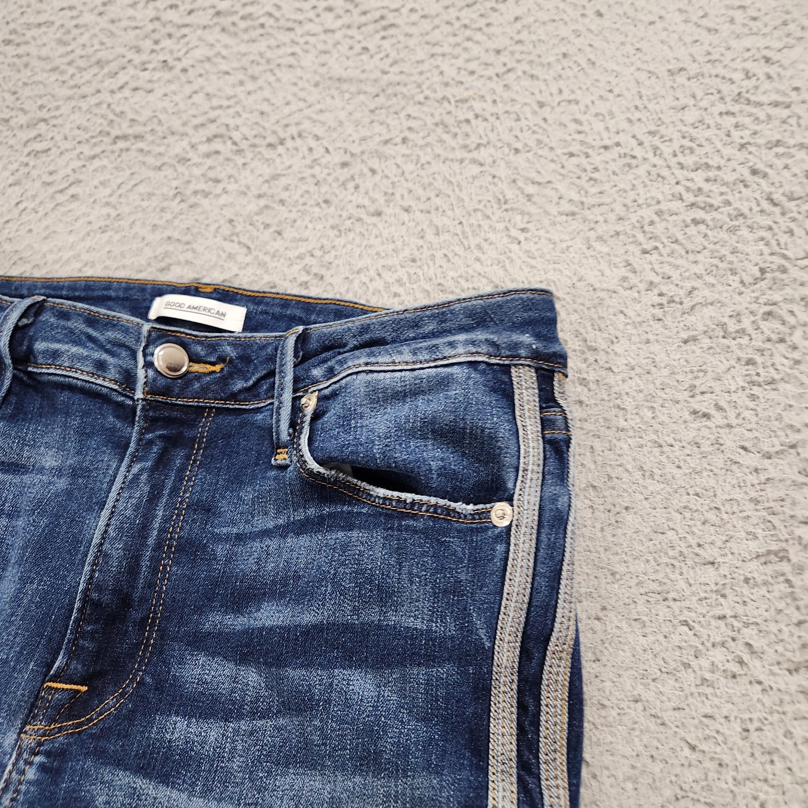 Good American Jeans Womens Size 10/30 Blue Denim Straight Stripes Raw Frayed Hem