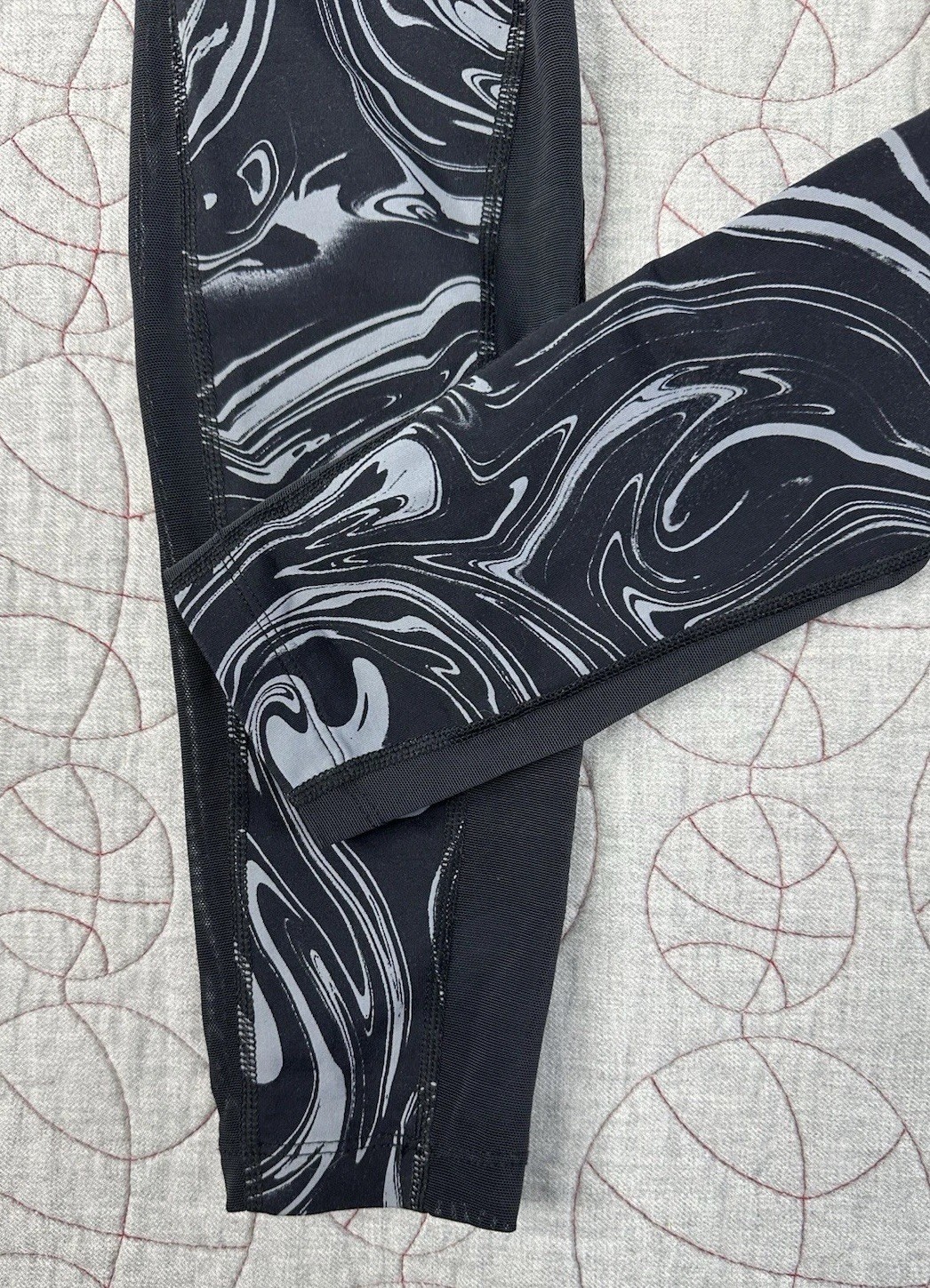 Nike 812040 Women’s Small Power Epic Lux Printed Tights Running Gym Long