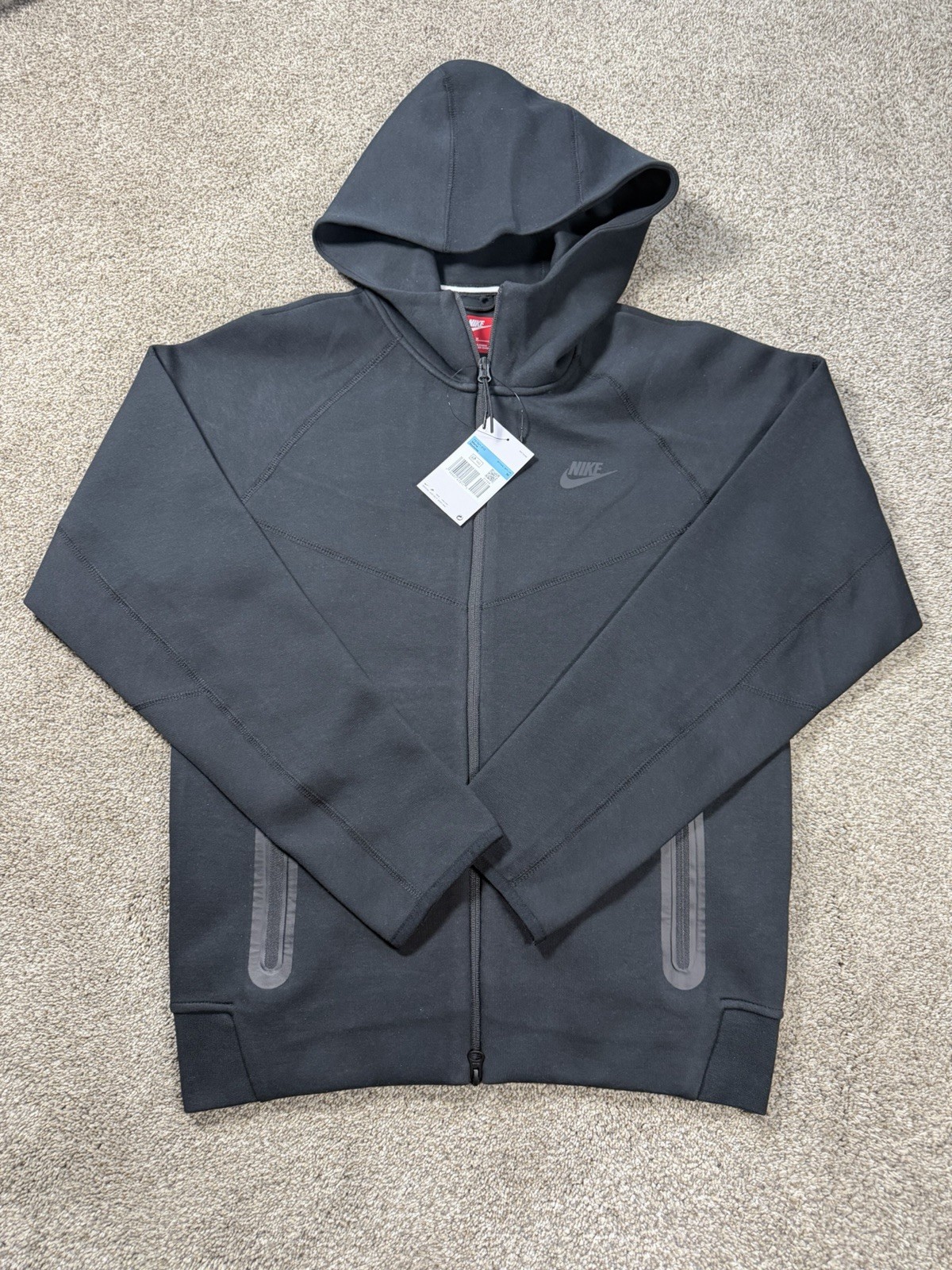 NIKE TECH FLEECE SET 🖤 (BLACK) Only Size XL Available
