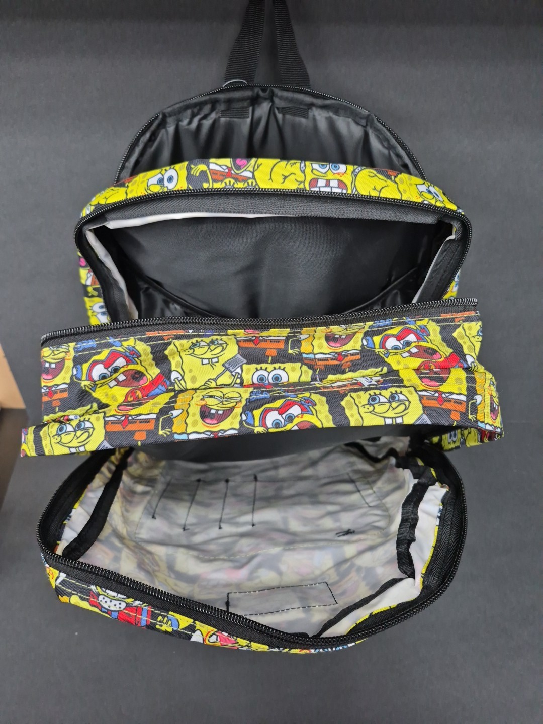 Nickelodeon SpongeBob 18 Inch Multi Pocket Backpack: Brand New