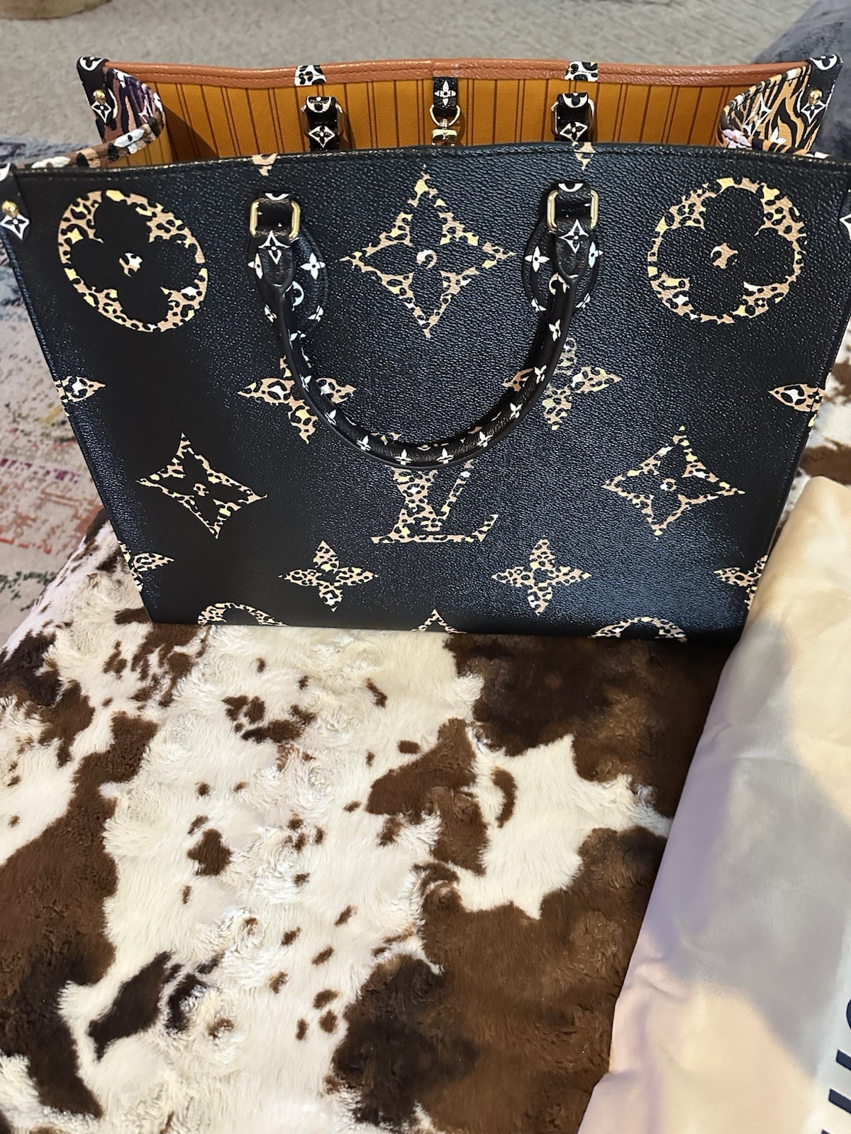 Louis Vuitton OnTheGo GM Tote Black/Brown Animal Print Monogram Dust Bag Box