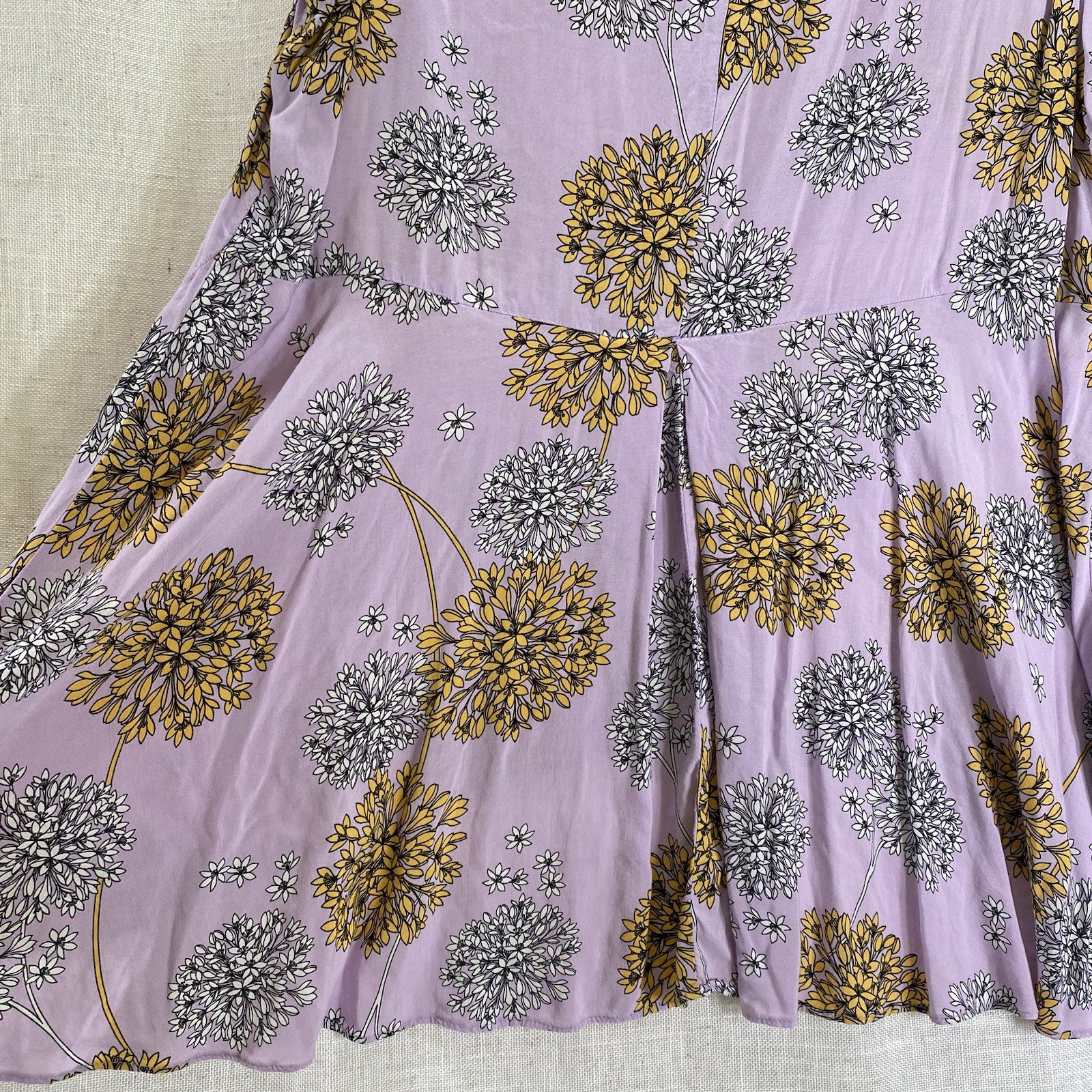 a.n.a. A New Approach Tank Top Blouse Womens L Rayon Purple Floral Beach Fairy