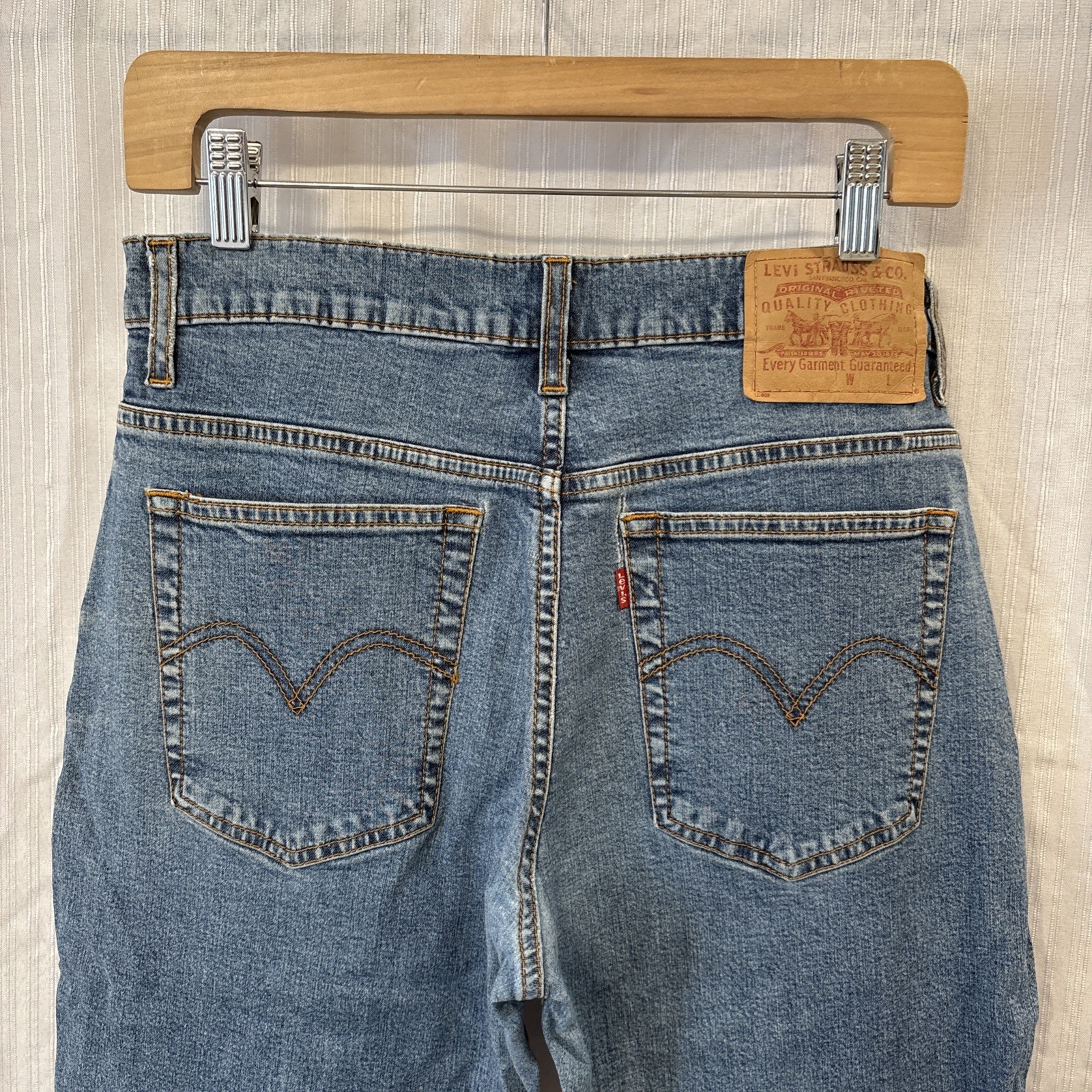 2002 Levi’s Stretch Jeans Women’s 10M Blue Medium Wash (30Wx29L)
