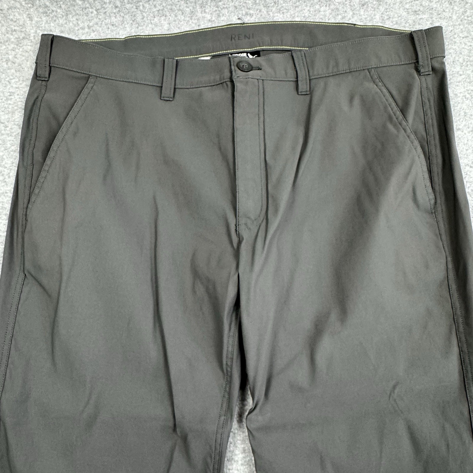 Eddie Bauer Horizon Takeoff Chino Pants Mens 36×30 Gray Stretch UPF 50 Active