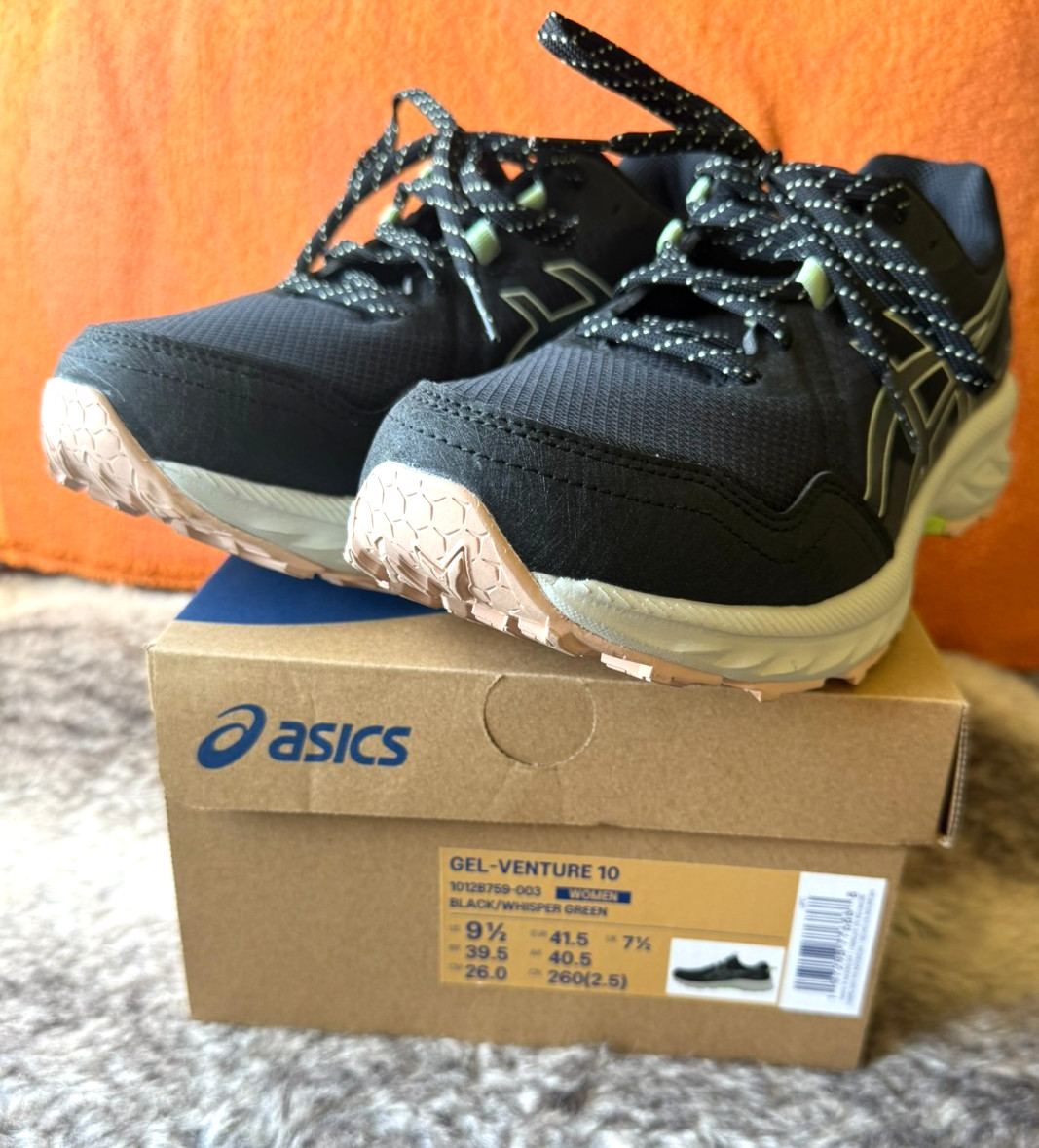 NEW (NWB) ASICS Gel Venture-10 in Black/Whisper Green – Womens 9.5