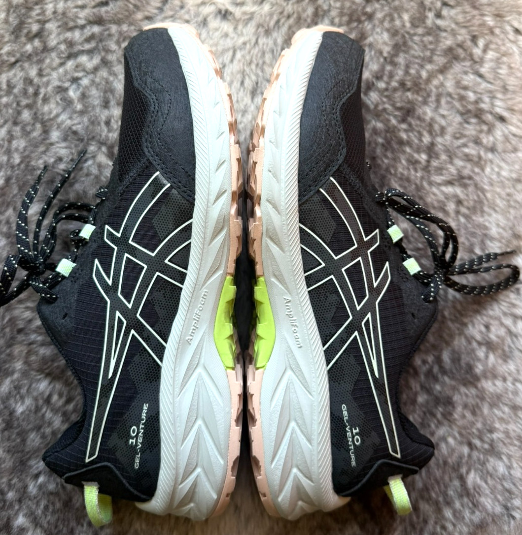 NEW (NWB) ASICS Gel Venture-10 in Black/Whisper Green – Womens 9.5