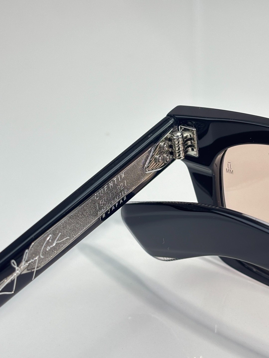JACQUES MARIE MAGE QUENTIN Sunglasses Black/Light Pink Lens 50口22mm
