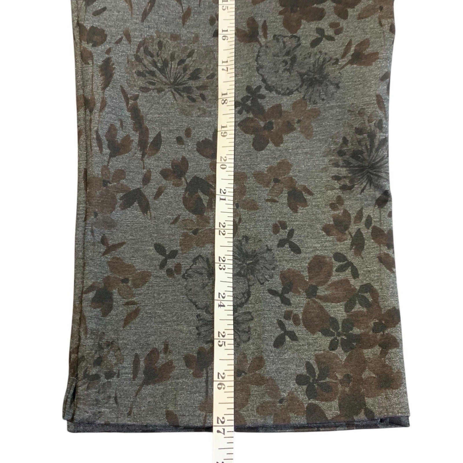 Chico’s Pants NWT Size 3.5 (18) Ponte Crescent Gray Floral Flurry Slim Ankle