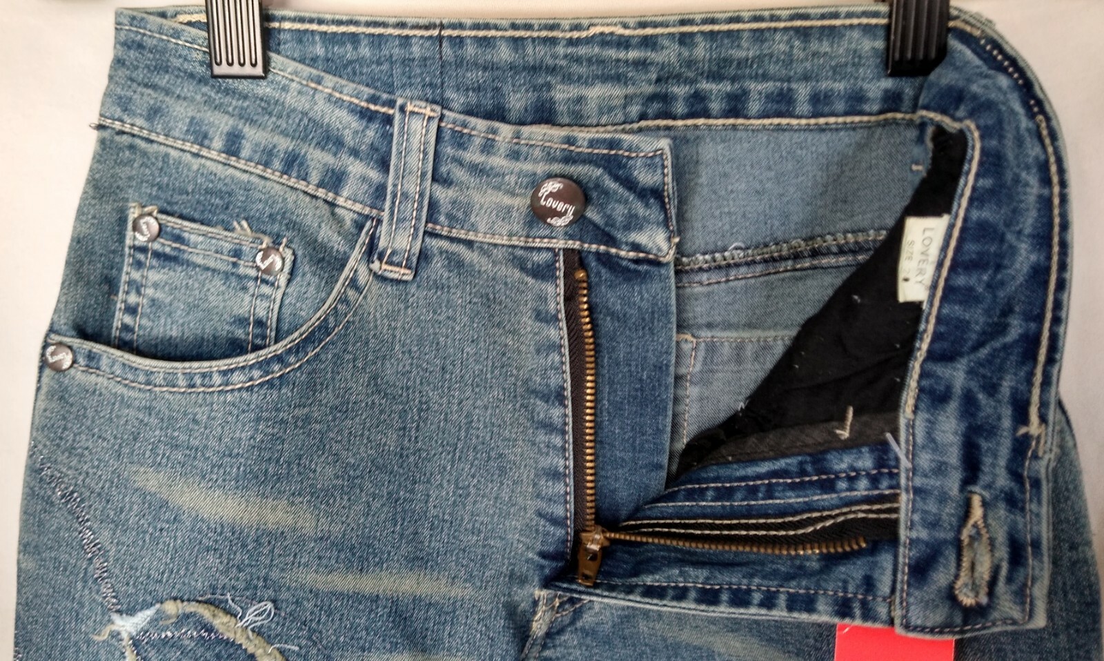 Lovery 21″ x 22″ Flared Leg Stretch Distressed Denim Low Rise Jeans