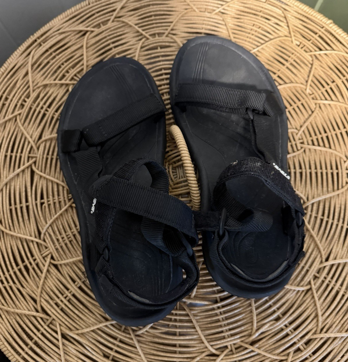 Women’s Teva Black Strappy Sandals US 9.5 Adjustable Straps Logo Nylon Upper