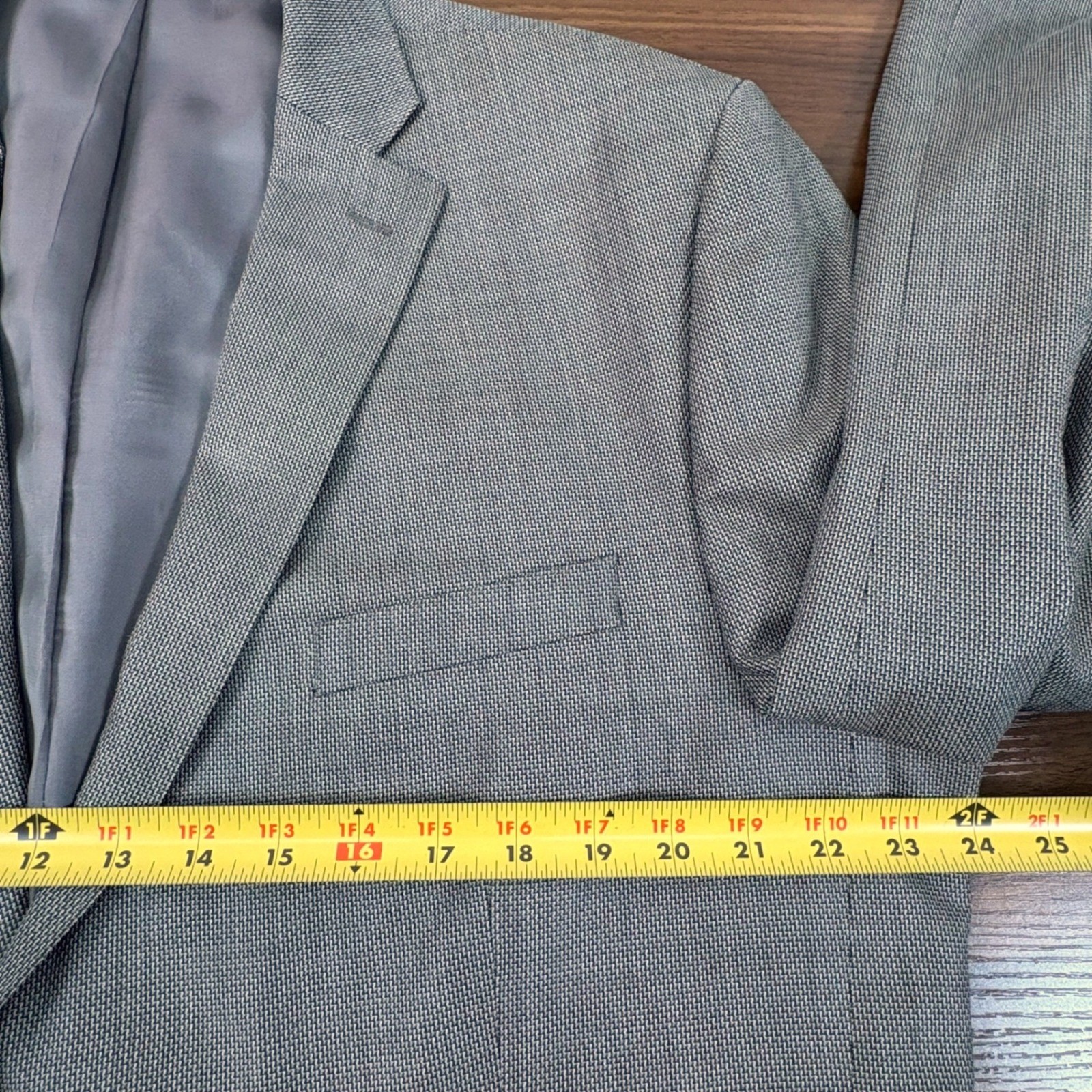 Calvin Klein Mens 46R Grey Silk Wool Blend 2 Button Blazer Sport Coat Jacket