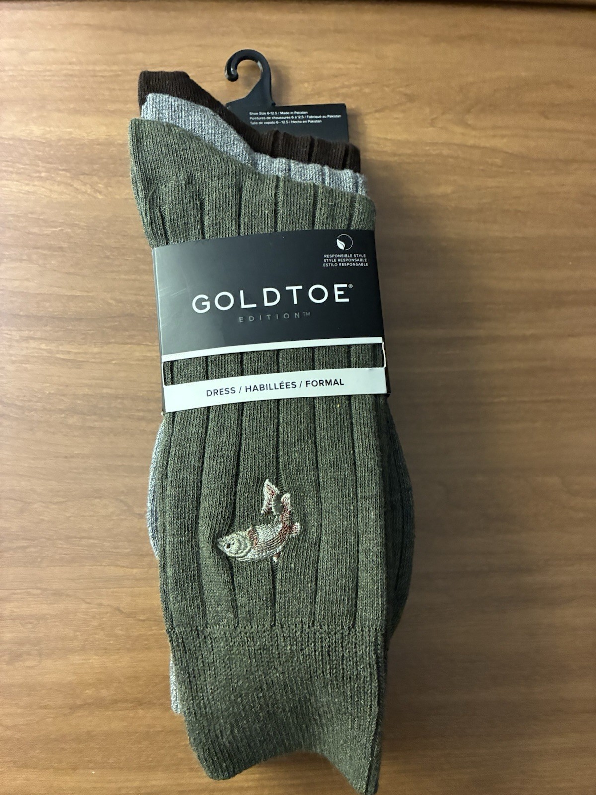 GOLD TOE Crew Socks 3 Pairs Embroidered Trout Fish Green /Gray/Brown Size 6-12.5