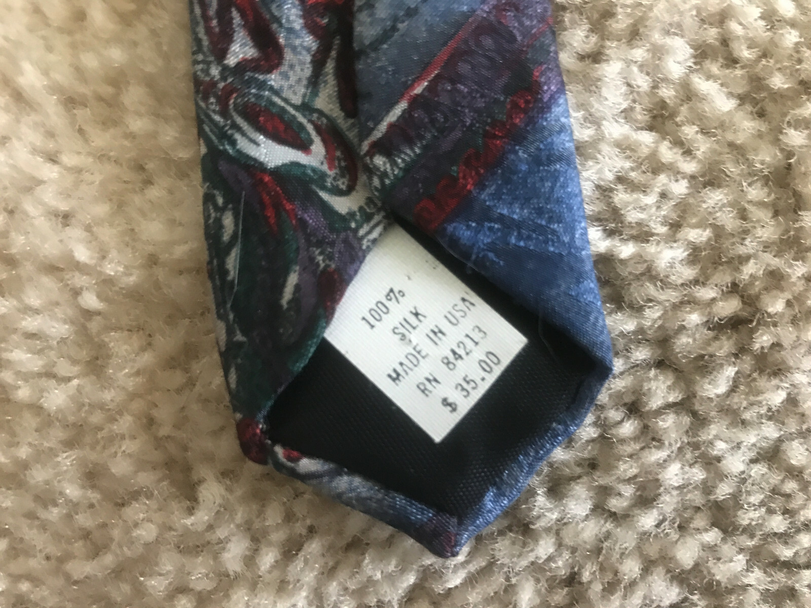 Vtg Renovati Tie Blue Purple Red Floral Made In USA Men’s Vintage EUC 4″