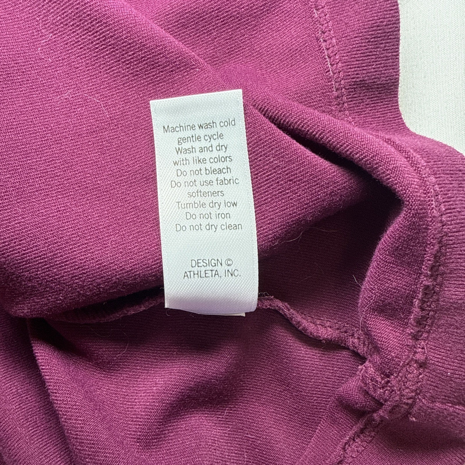 ATHLETA Suedy Lady Dress Womens MT Tall Burgundy Pockets Thumbholes Surplice EUC