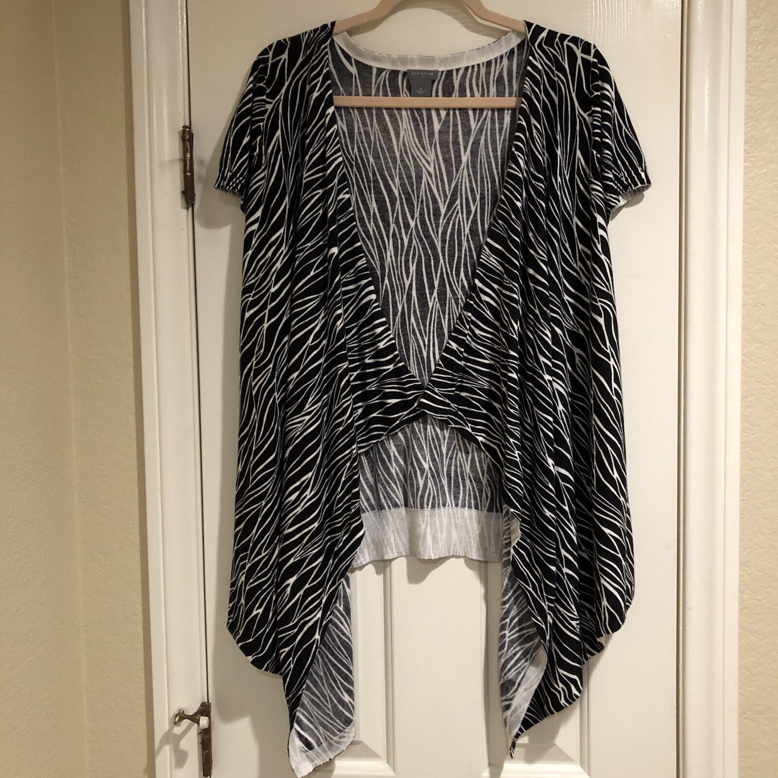 Ann Taylor S. Sleeve Open Front Light Weight Sweater Black/white Pima Cotton Sm