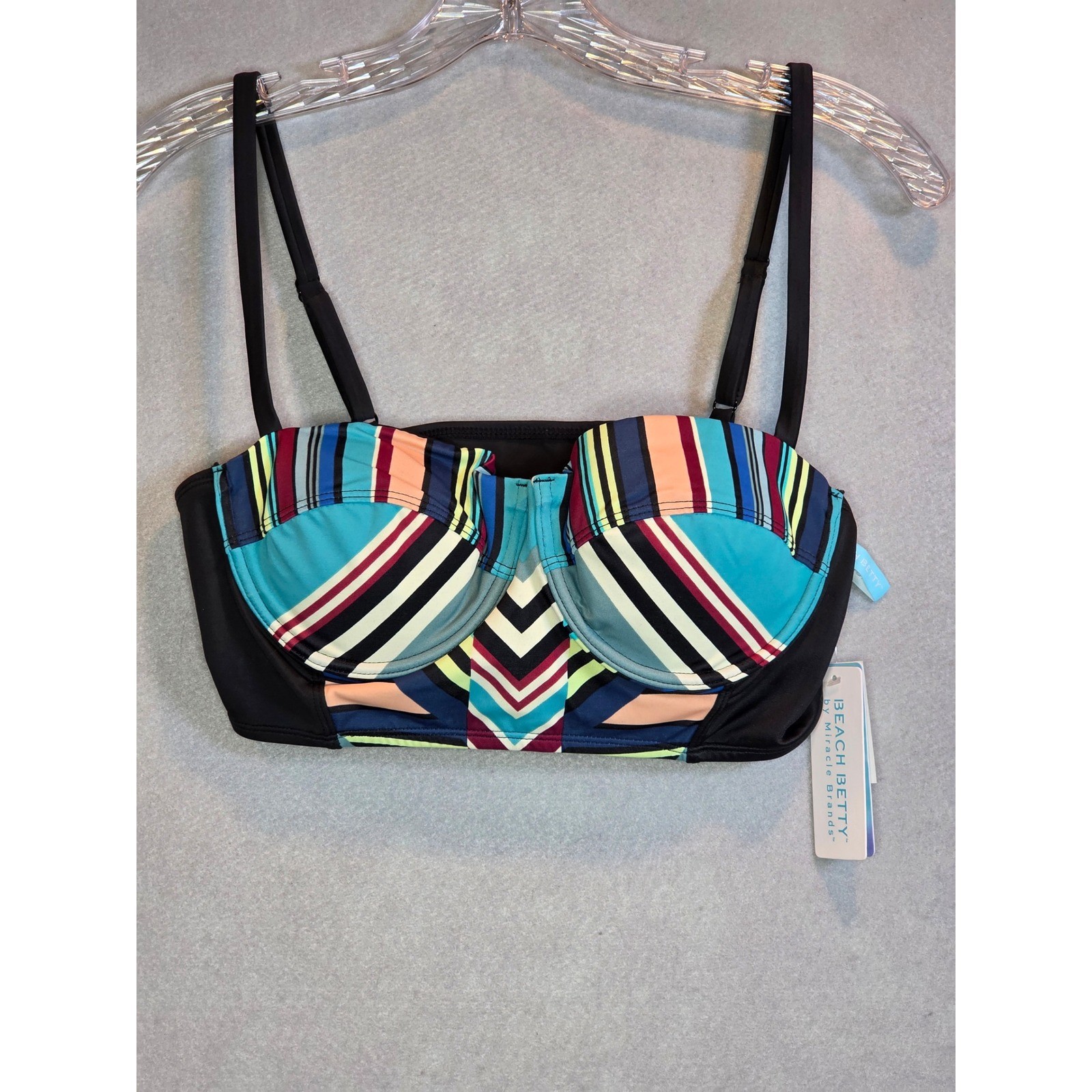 Beach Betty by Miracle Brands Multi-Color Striped Underwire Bikini Top Medium