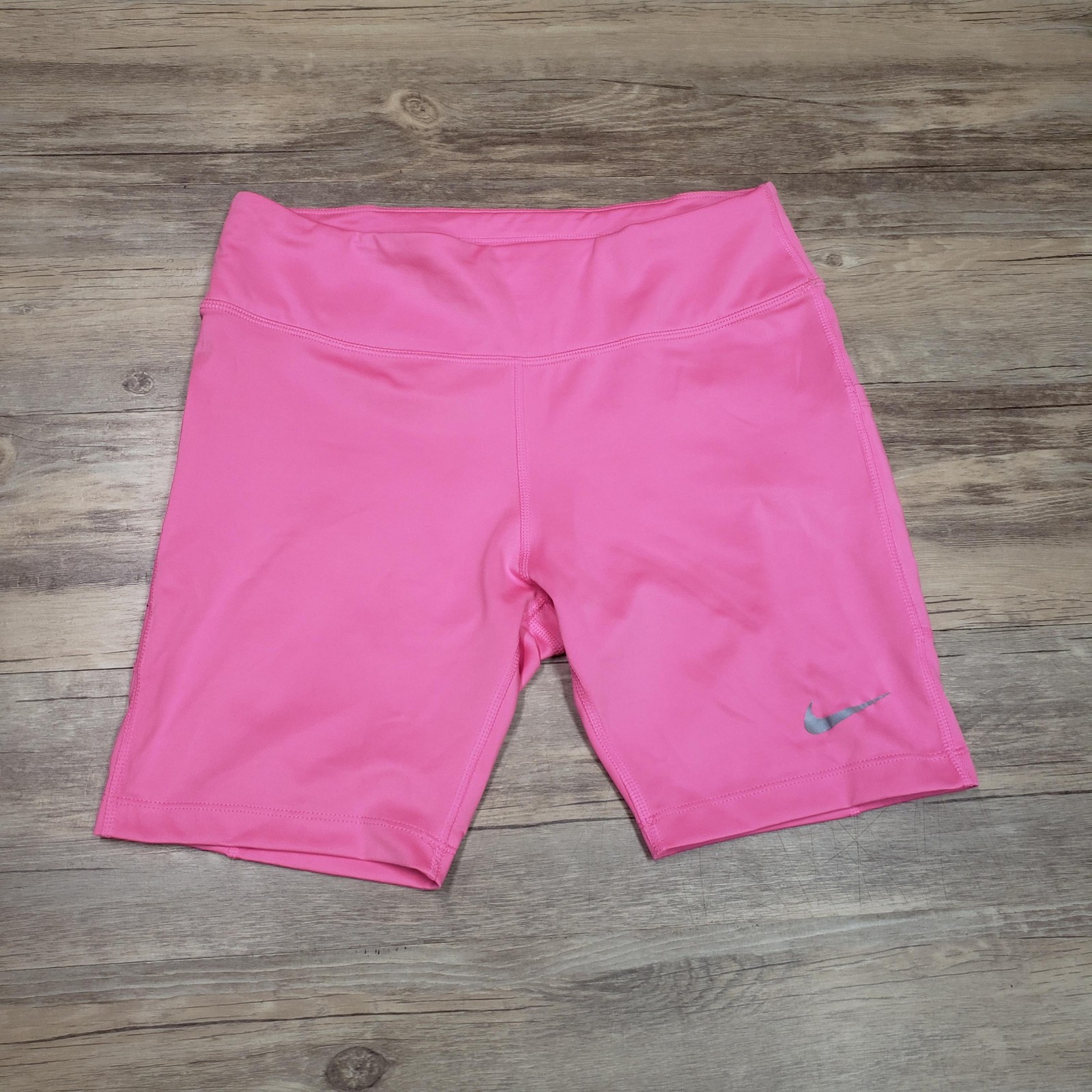 Nike Dri-FIT Biker Shorts Womens Medium Pink Pockets 6 Inseam Running DB4347-607