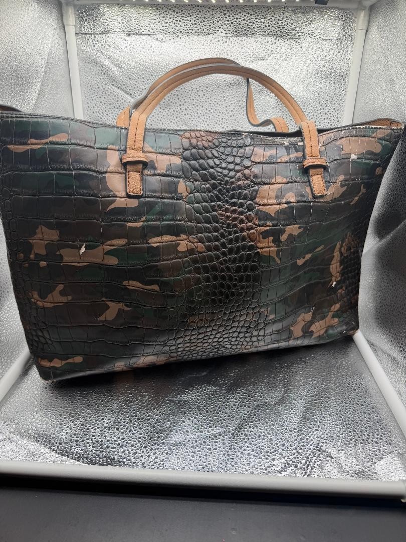 DE-VESI Tote (As Seen on TV) Vegan Crocodile Leather Camo “Serial Chiller”