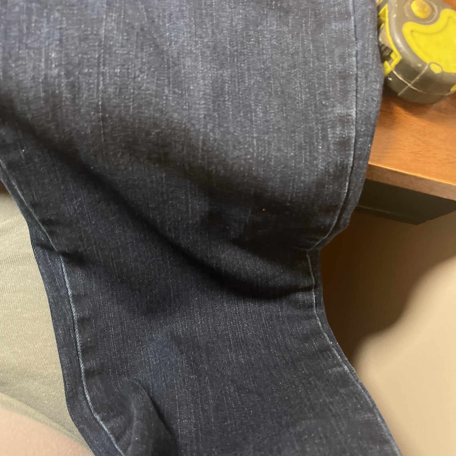 Lee Classic Fit Size 6 Medium Dark Wash No Rips Or Frays Great Condition