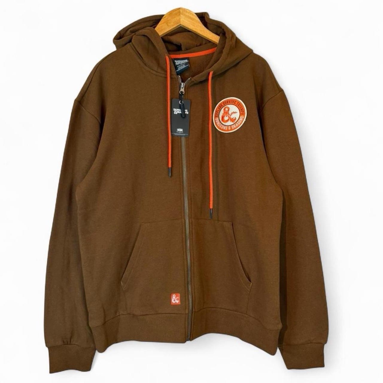NWT Heroes & Villians Dungeons And Dragons Zip Up Hoodie M/L