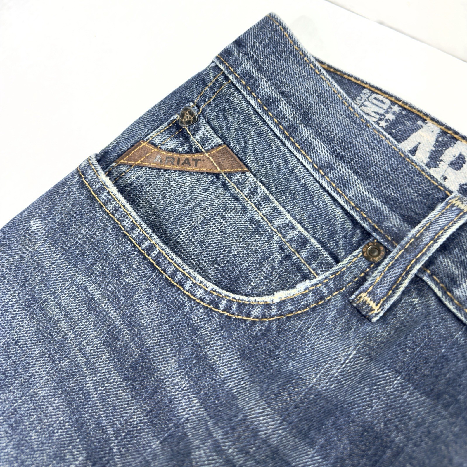 Ariat M2 Relaxed Legacy Boot Cut Jeans Mens 32×32 Swagger Wash Starch