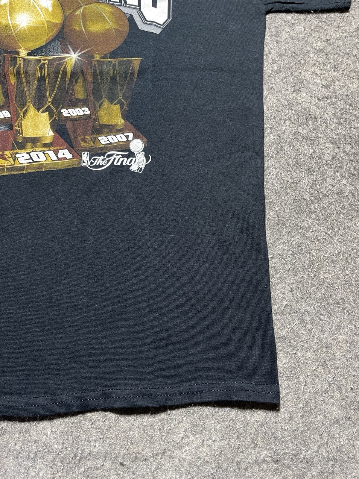 Medium San Antonio Texas Go Spurs Go 5x Champions Shirt NBA Finals Trophies