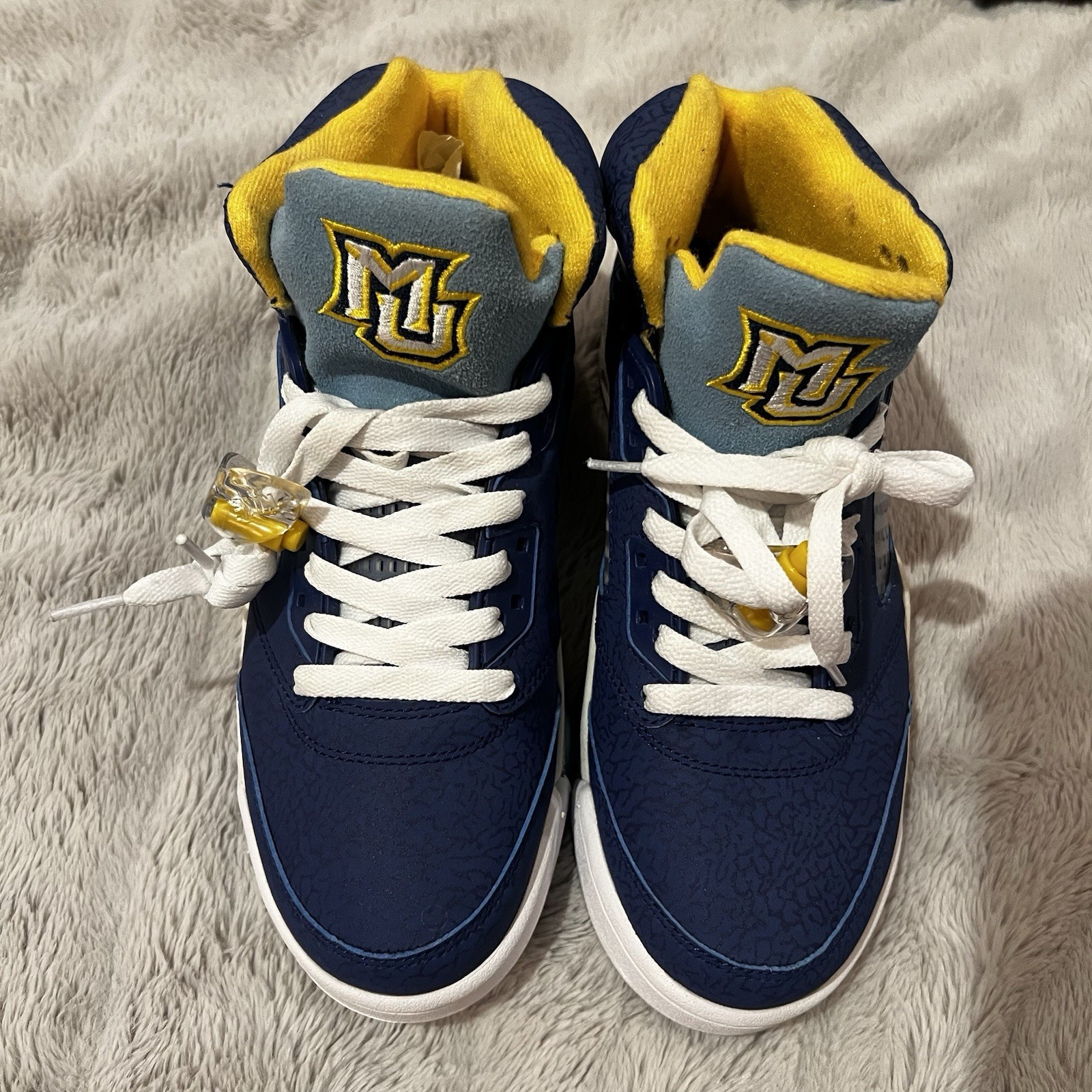 Air Jordan 5 Marquette MU PE Style Navy Yellow Nike Air Sz 7 Custom