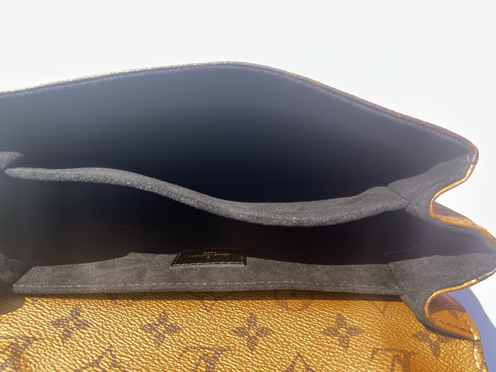 Louis Vuitton Pochette Métis Reverse Monogram Brown/Tan Satchel Push Lock