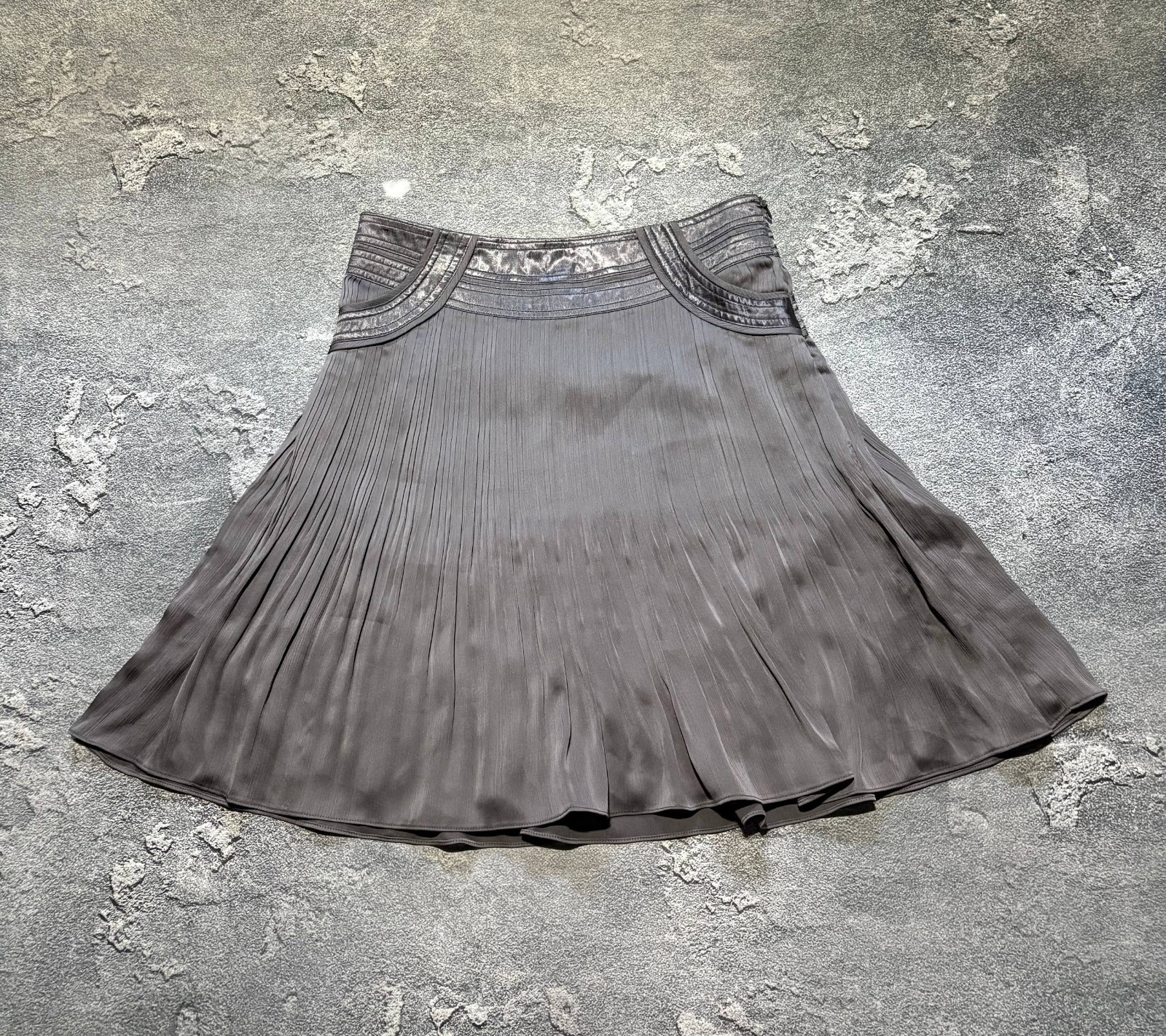 MORGAN DE TOI Pleated Mini Skirt Gray Brown Sz T36 UK 8 US 4 Satin Trim Flare