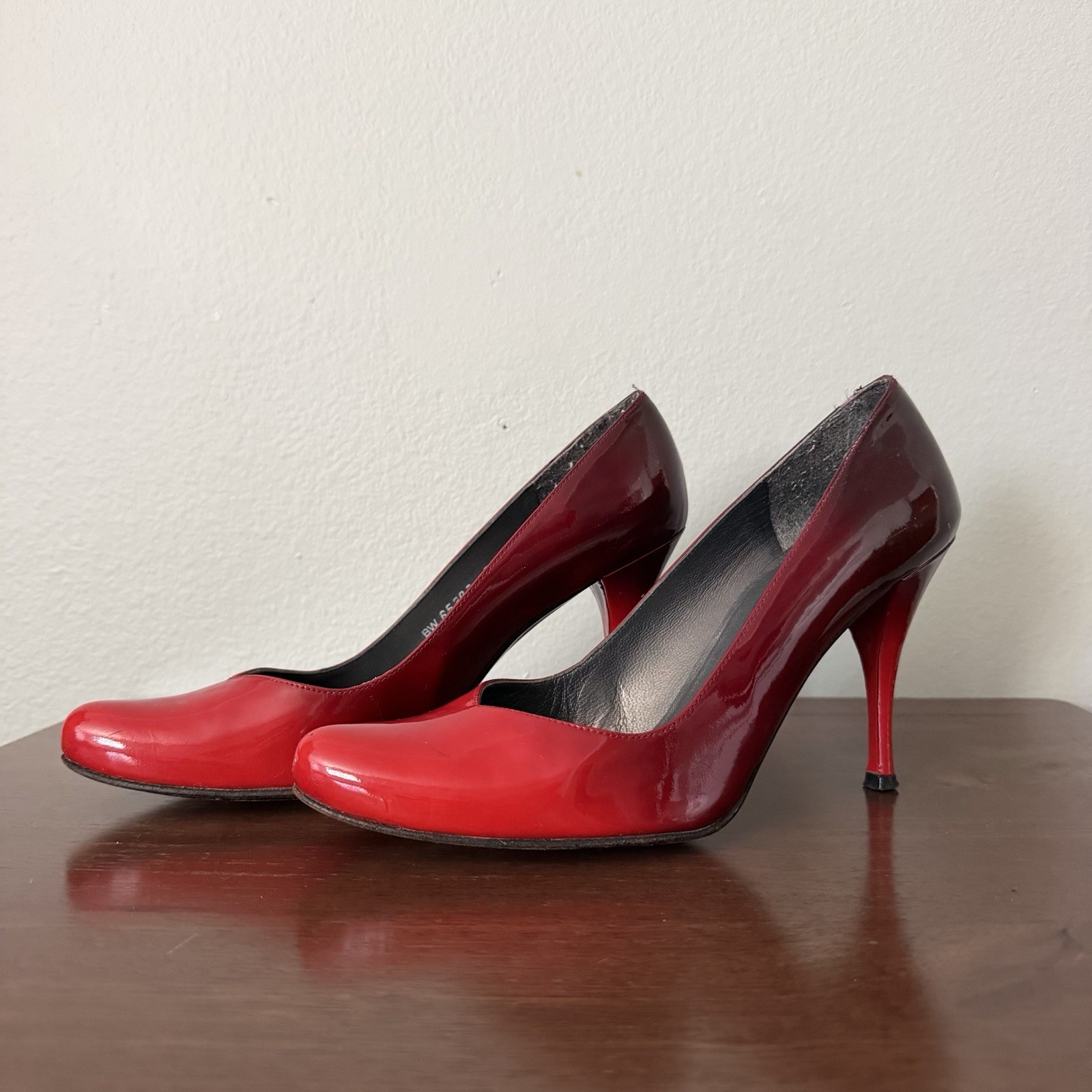 Stuart Weitzman Ombré Red Patent Leather Pumps Size 7.5
