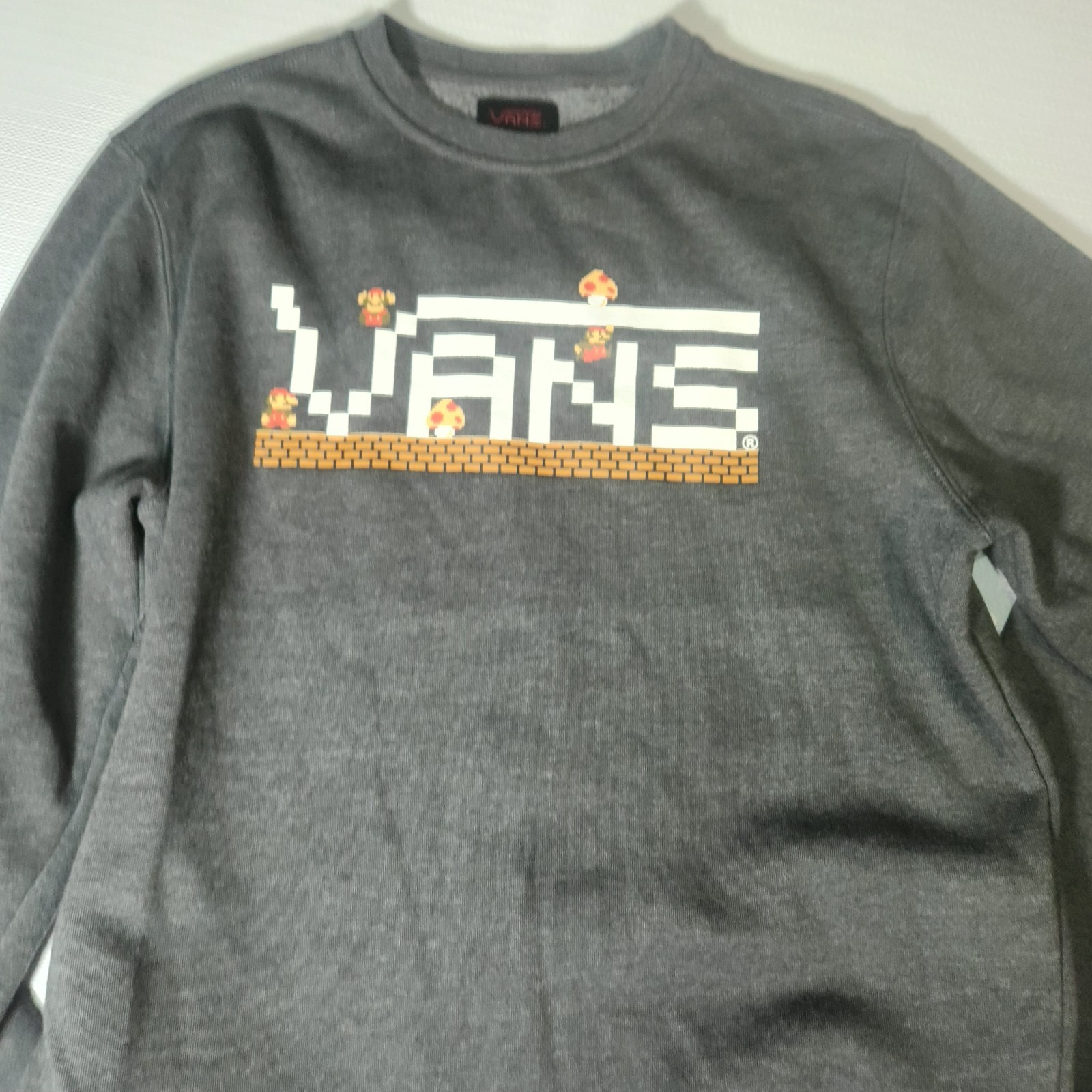 Vans Nintendo Super Mario Bros Sweatshirt Casual Sweater Pullover Medium