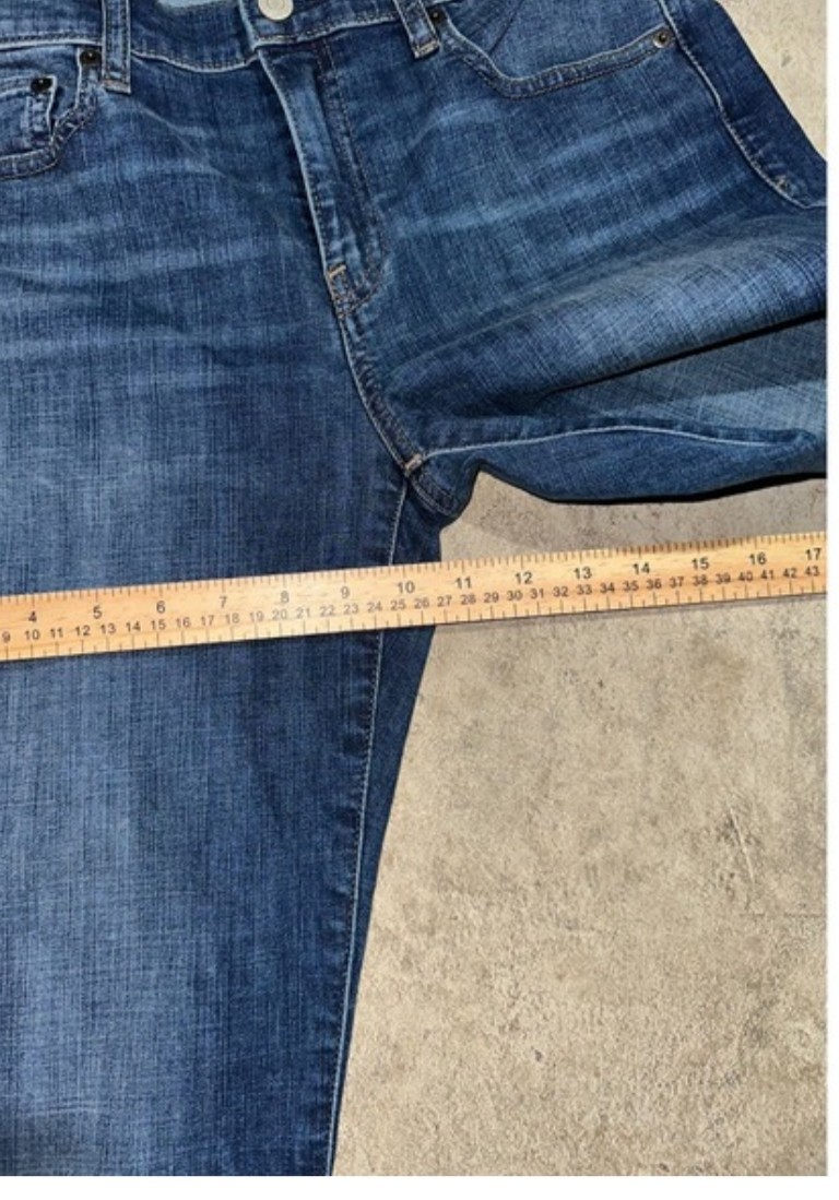 GAP Women’s Blue Medium Wash Straight Leg Denim Jeans 5-Pocket, Size 4