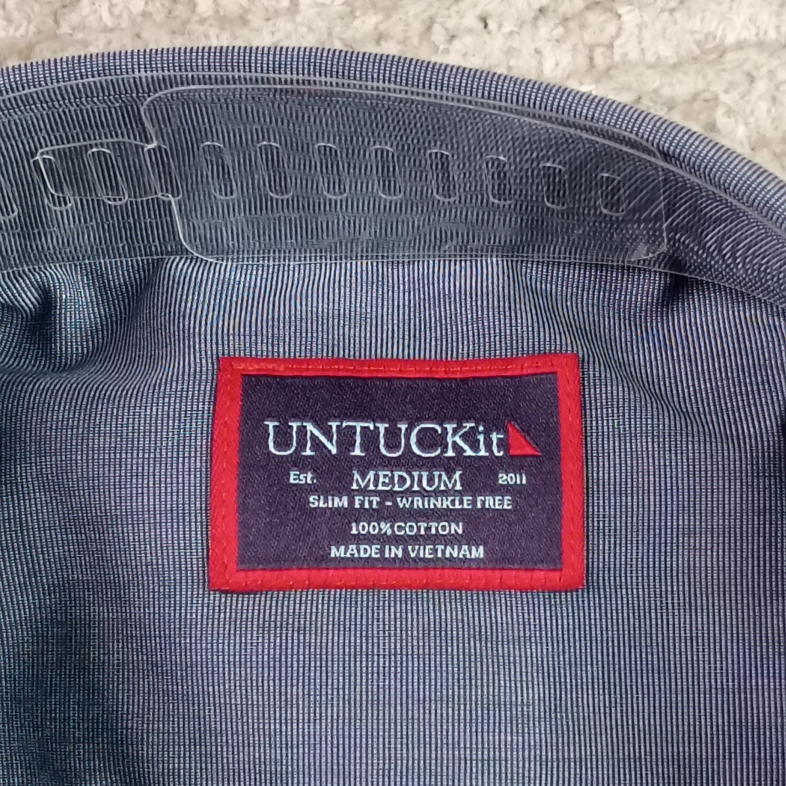 UNTUCKit Pio Cesare Slim Fit Blue Wrinkle Free Button Shirt Size Medium New