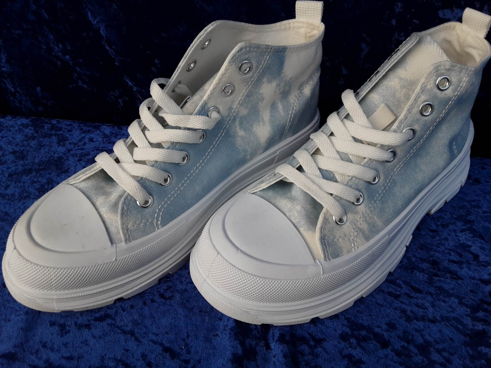 Top Price casual shoe, everyday shoe, sports shoe, sizes: 36,37,38,39,40,41, NEW