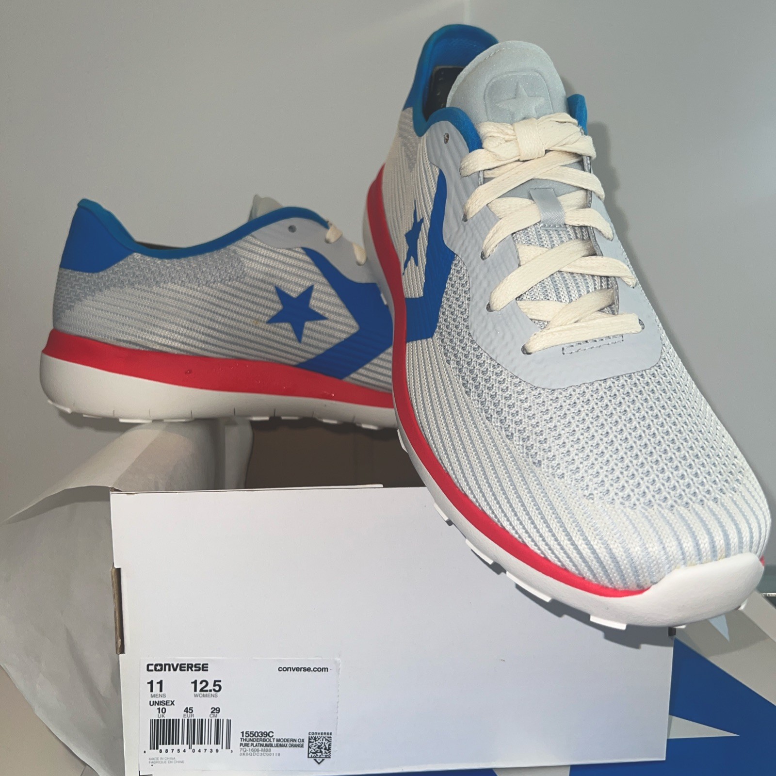 NEW IN BOX-CONVERSE Thunderbolt Modern OX Sneaker – USMEN 11 / US WOMENS 12.5