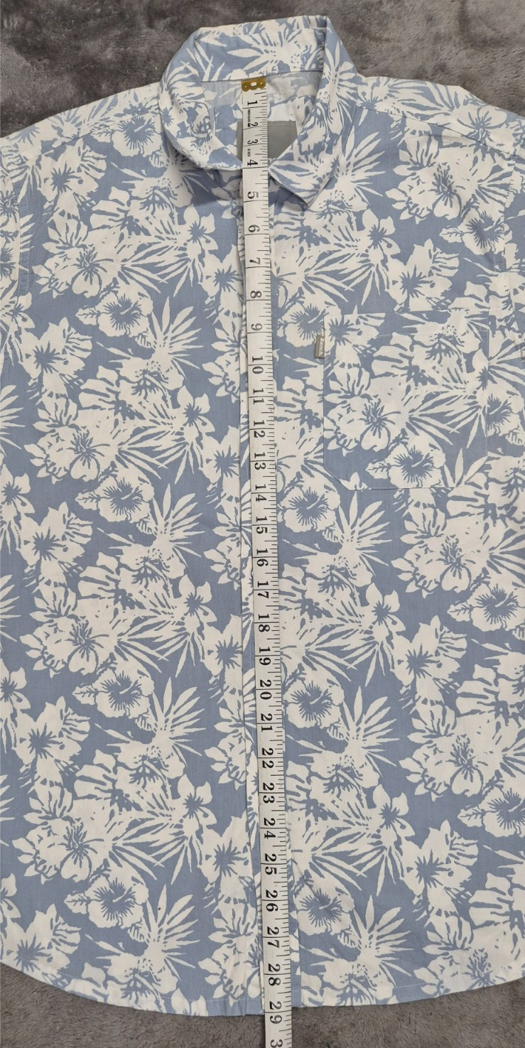 Bench Men’s Size Small Short Sleeved Blue Floral Button Up Shirt