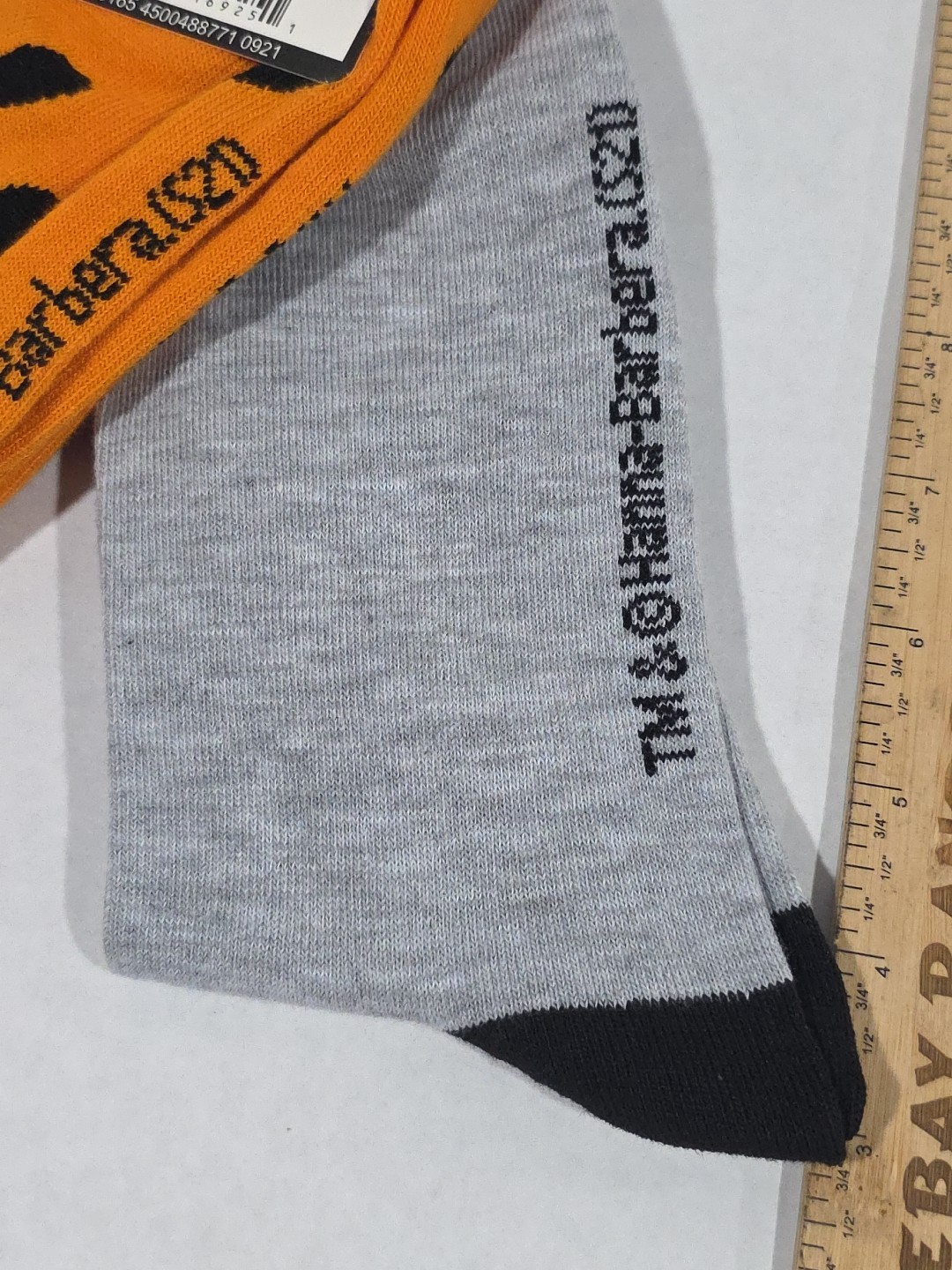 Fred Flintstone Men’s Cartoon Print Novelty Socks 2 Pairs Fits Sizes 6-12 NWT