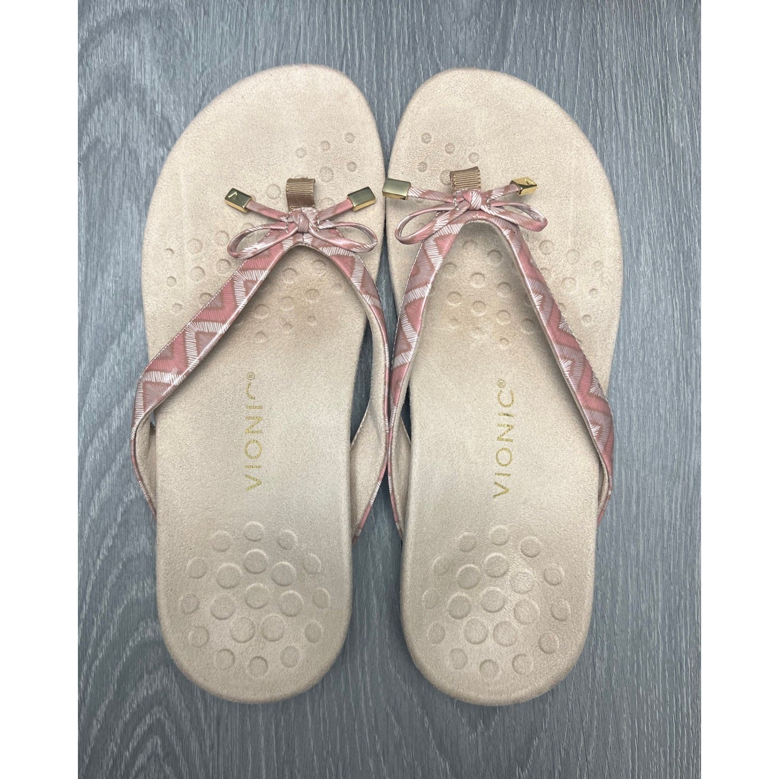 Vionic Bella II Dusty Pink Chevron Orthotic Thong Sandals Womens 10 Wide Bow