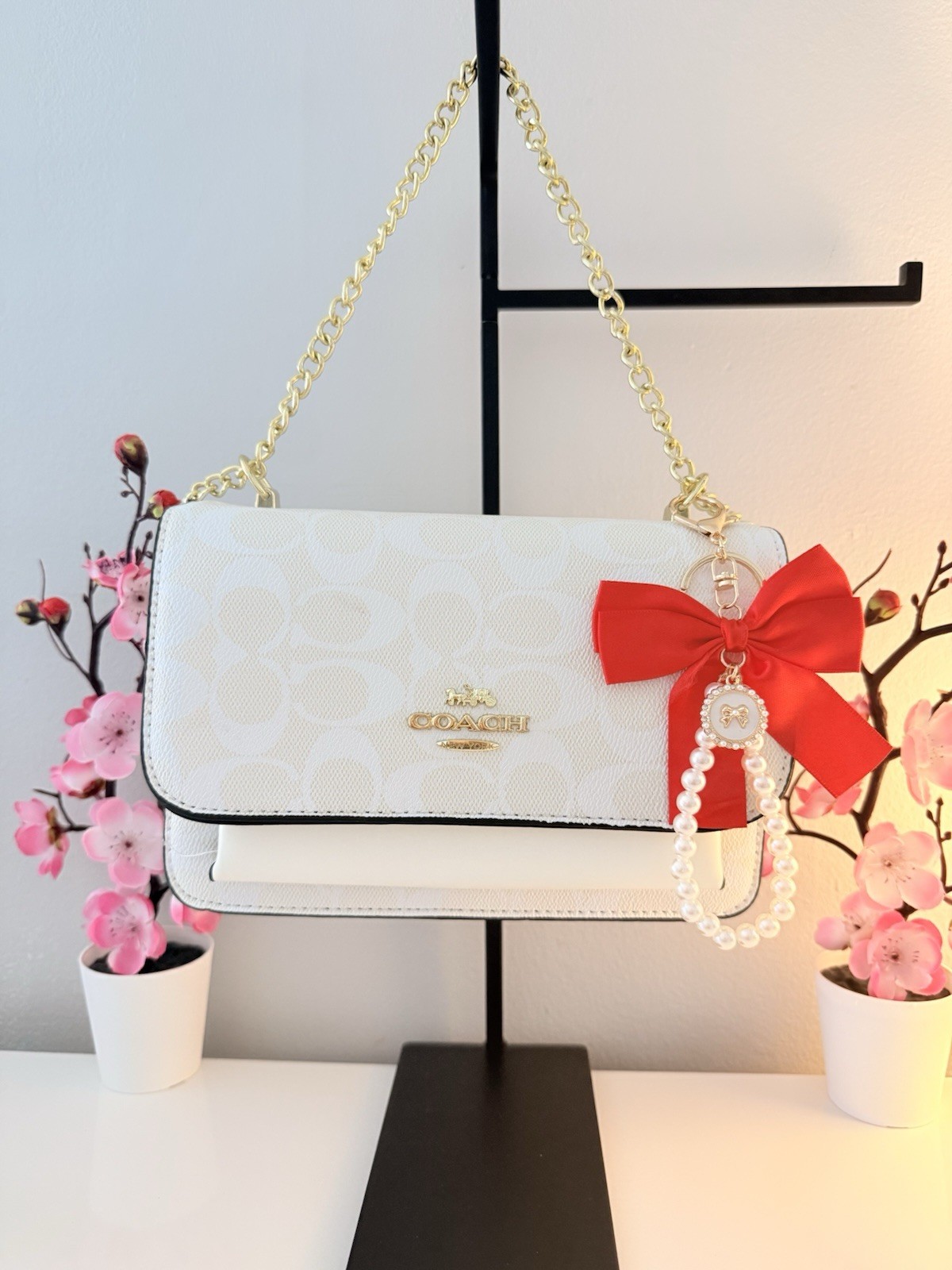 Coach White Signature Logo Shoulder Bag Gold Chain Strap Hardware Bow Charm