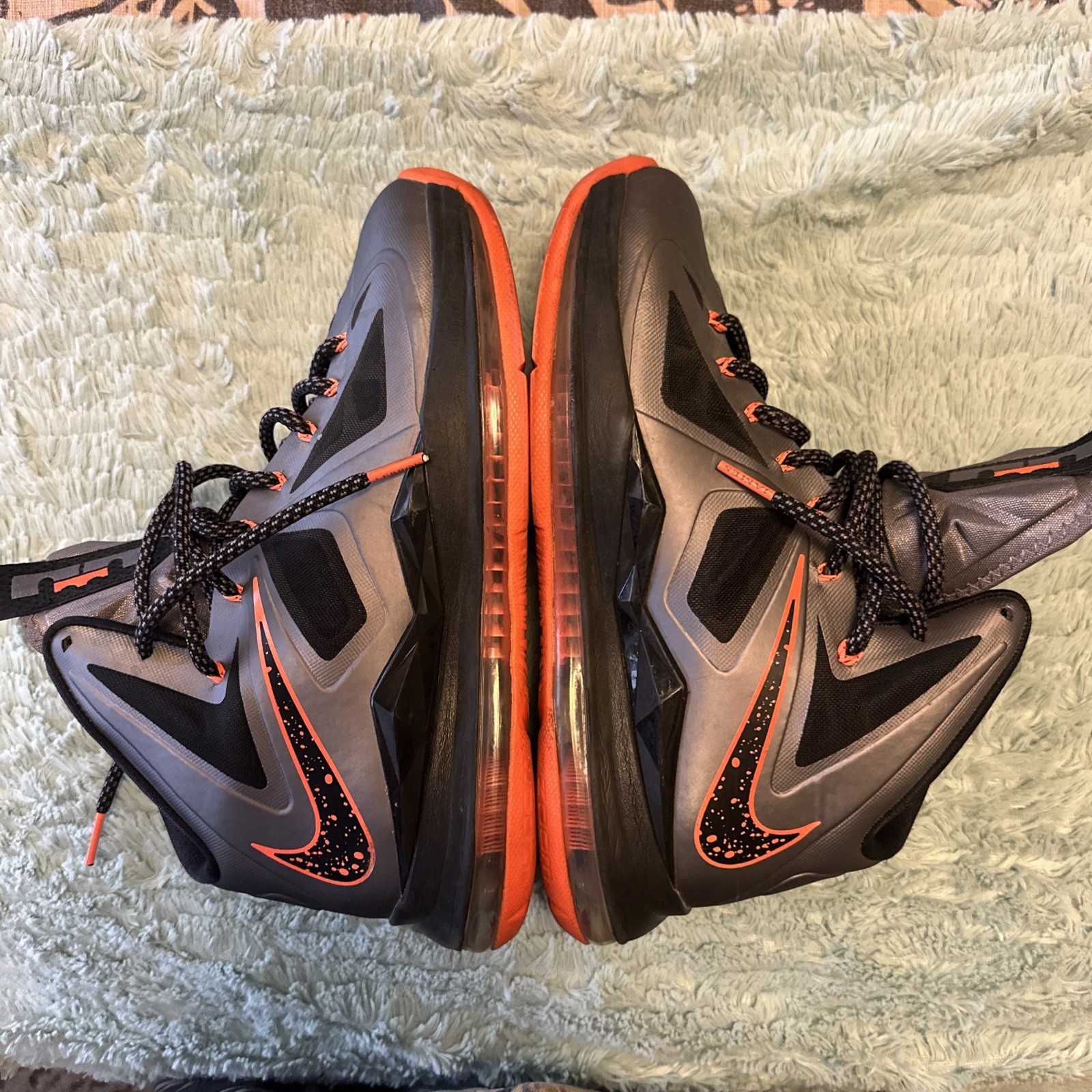 Size 8Nike LeBron 10 Lava – 541100-002