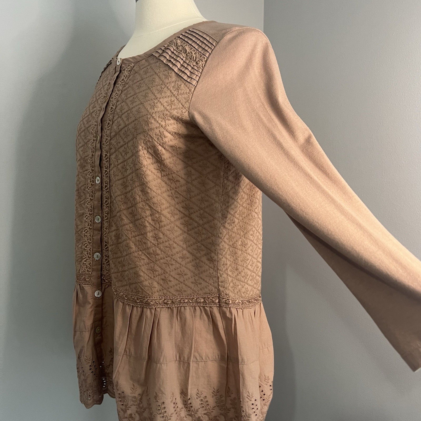 LOGO LAVISH Lori Goldstein Size XXS Cocoa Button Front Top w/ Knit Sleeves