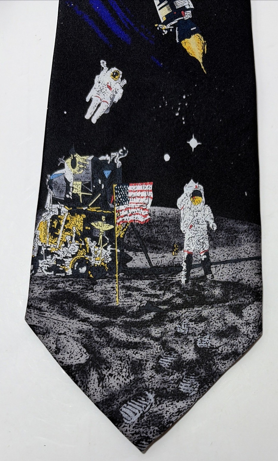 Museum Artifacts Neck Tie Man On The Moon Hand Made All Silk New With Tags
